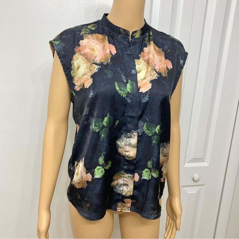 Elie Tahari Painted Rose Silk Shell Top Blouse hidden button up Size XS - Picture 3 of 12
